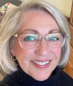 Estelle Thisleton Senior Systemic Coach & Reflective Partner